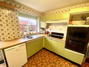 Kitchen- click for photo gallery